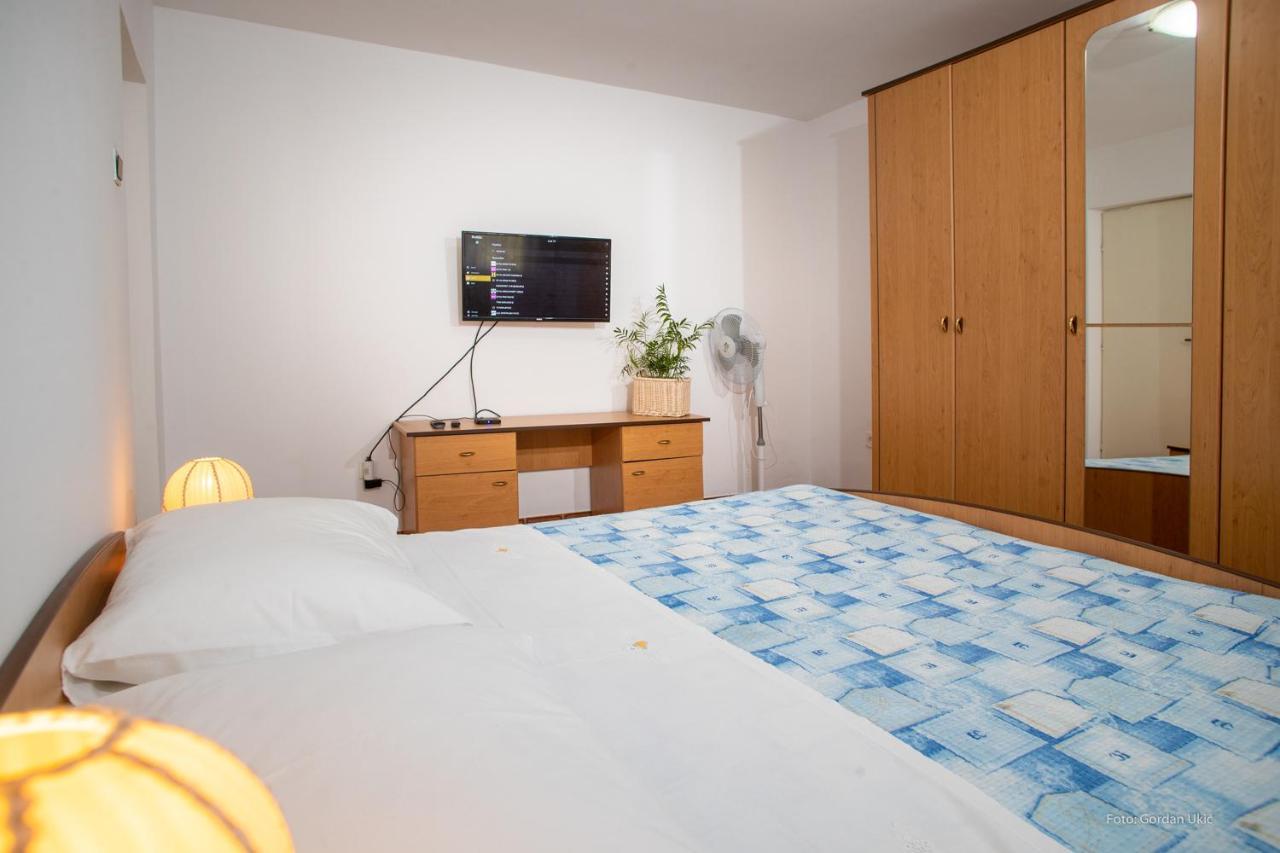Apartman Luka 罗维尼 外观 照片
