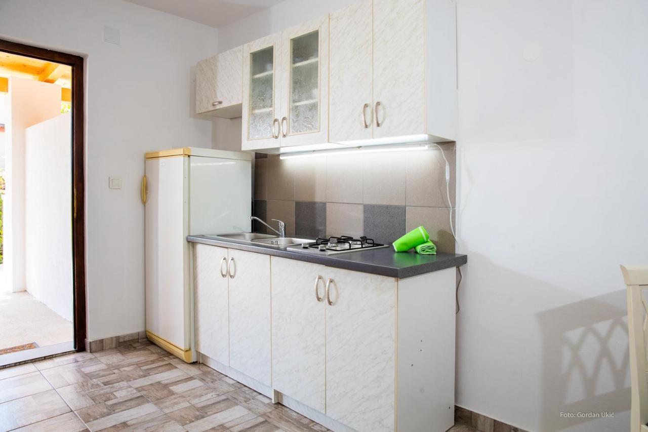 Apartman Luka 罗维尼 外观 照片